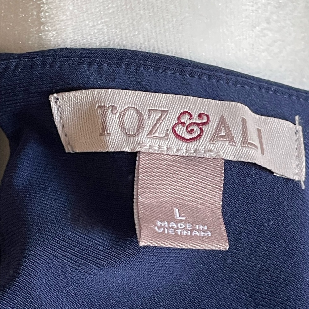 Roz & Ali Blue Pleated Sleeveless Tank Top - Picture 6 of 7